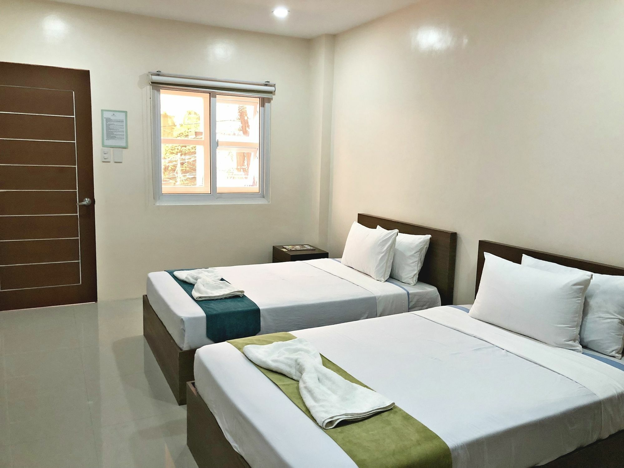 Rnr Suites Legazpi Exterior photo