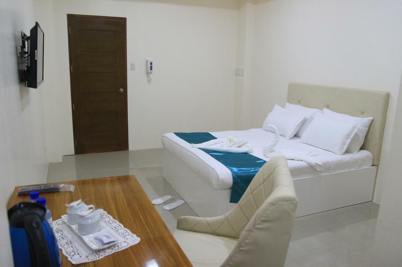Rnr Suites Legazpi Exterior photo
