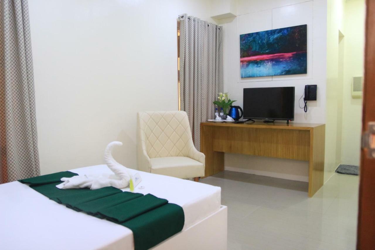 Rnr Suites Legazpi Exterior photo