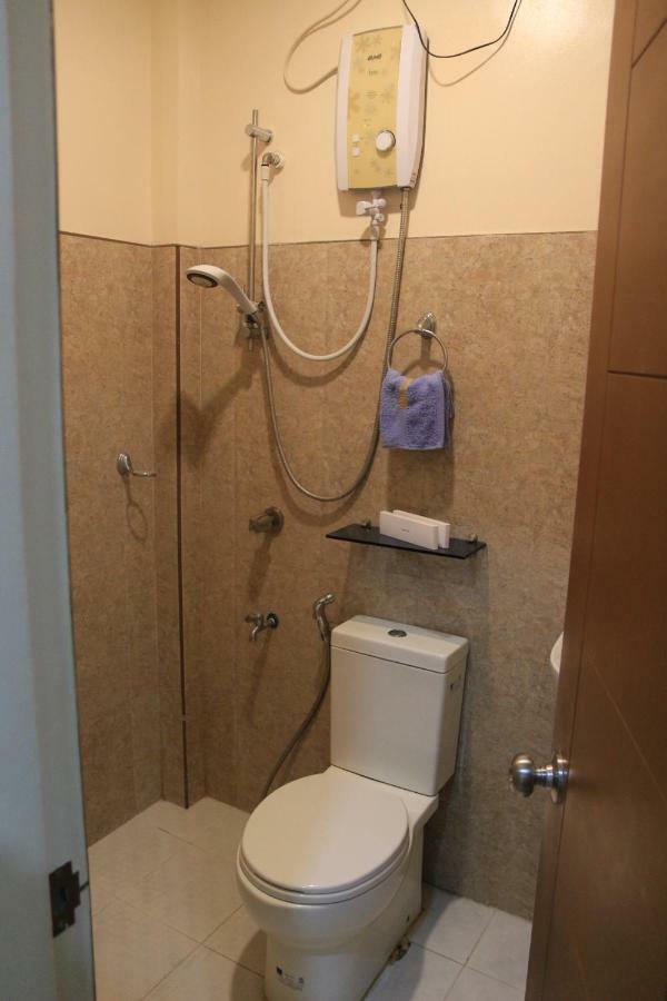 Rnr Suites Legazpi Exterior photo